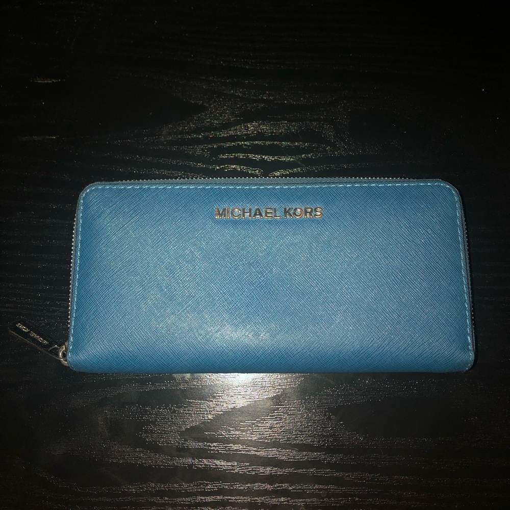 Gorgeous Michael Kors continental wallet